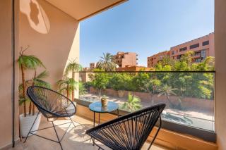 Modern 1BR , Balcony & WiFi & 2min Eden - 2