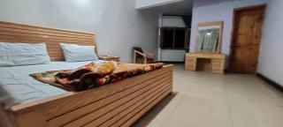 New Shaheen Park Hotel - 4