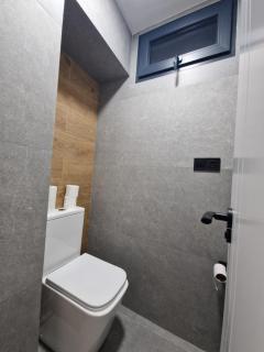 Renovated 3 Bedroom Apartment with Balcony Lift and AC - 6