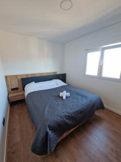 Renovated & Comfortable Apartment with Lift - 2