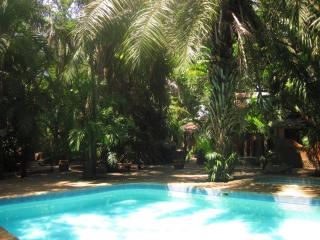 Boko Boko Guesthouse and Porini Restaurant - 9