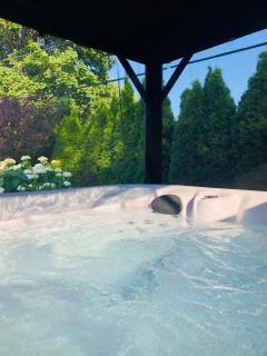Modern Retreat with Hot tub by YYZ, 20min to CN Tower - Toronto - 9