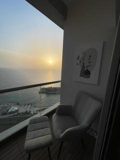 شقة فاخرة بإطلالة بحرية في داماك - 9