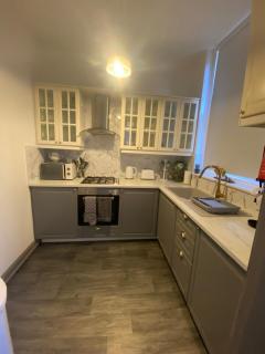 Castle Mount Deluxe Apartment - 6