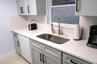 BeachPoint Cottages - 8