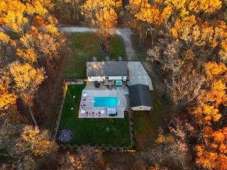 Pine & Paddle Getaway Game Room Hot Tub Pool - 0