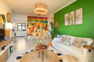 Lamarel Beach House 2 - 0