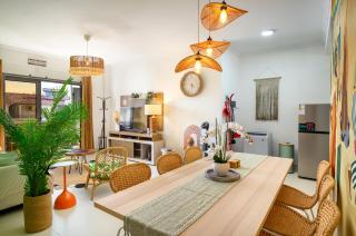 Lamarel Beach House 2 - 1