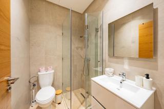 Spacious 2BR , Pool & Garden , Golf View , Fast WiFi - 5