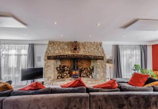 Denmark House - 9 bed property with snooker room - 4