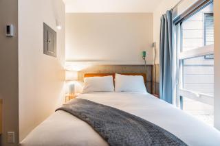 Downtown Edge-Stylish Studio Near Hospitals & Downtown - 3