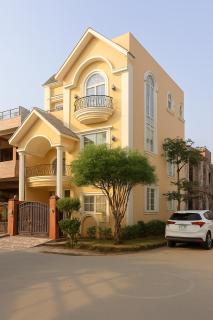 Skylines - 15 Minutes from Lahore Airport - Lahore - 0