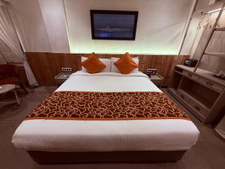 Ikonic Hotel - Bhushi Dam Lonavala - 9