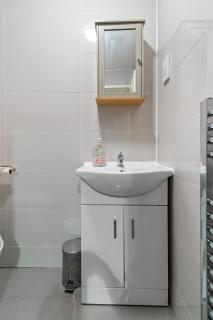 Warm Central Studio - 6 - 1