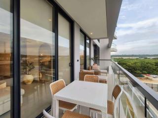 Enchanting 2BR with Balcony in Morros - 2