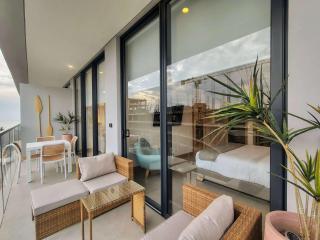 Enchanting 2BR with Balcony in Morros - 7