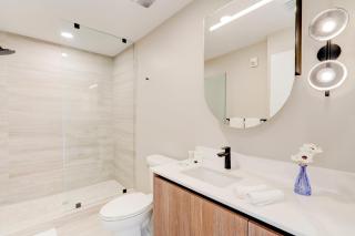 72-605AR Miami Beach Condo 1 Bed & 1 Bath with Beach Club - 1