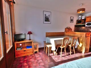 Appartement 2 pièces + coin montagne, balcon sud, au centre du village - FR-1-458-139 - 2