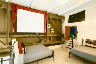 Mario Room Waterfront Downtown View Cedar Point! - 7