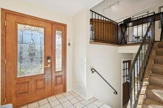 Modern Upper Unit, Hot Tub, Medicine Lake - 5