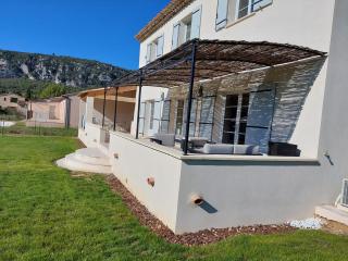 Pretty Provencal bastide - 8