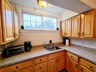 Spacious 2-Bedroom Near Elkins Park Transit - 1