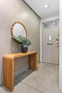 Gaslamp Row House - Sleeps 8 Private Garage AC - 4