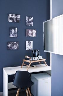 Holiday Naples Art Rooms - 5