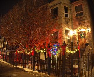 The Banksy-Free Parking -4 bedroom w King bed- Firepit Rooftop near United Center - 0