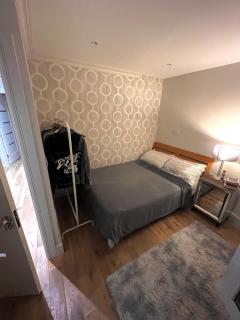 Double Ensuite in Prestige Location - 0