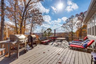 Surrounding Lake Views! Eureka Springs Home - 7