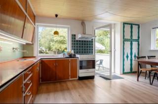 House with large garden, campfire hut 1 - 5