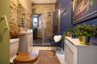 Iconic Royal Mile Residence - 5