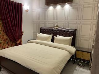 Executive Room Attach Bath DHA Phase 6 Lahore - 4