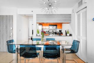 Stylish Condo with Panoramic Ocean Views - 6