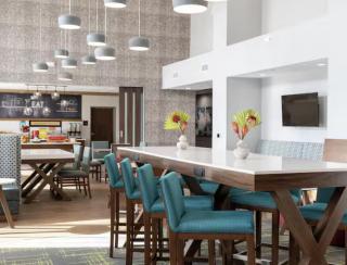 Hampton Inn & Suites Cadillac - 2