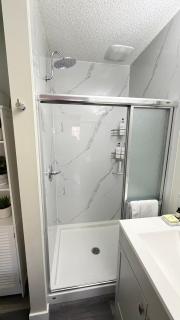 Luxury 2 bedroom furnished Basement in NW Calgary - 3