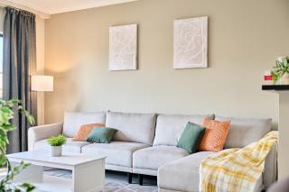 Stylish Retreat Central Pool 65 inch TV - 9