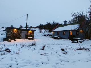 Mountain Cottage with Barn Sauna, Clonbur, Galway - 7