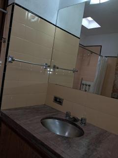 Cosquin centro con 2 cocheras - 1