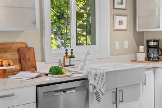 Marsh Front Birders Paradise Close to Beaches and Downtown - 7