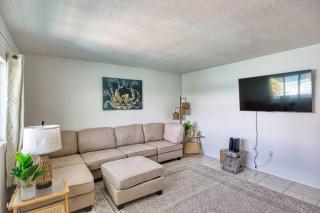 Coastal Living Steps From Beach w Community Pool - 0