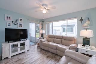 Cozy Beachfront Condo in Cape Canaveral - 9
