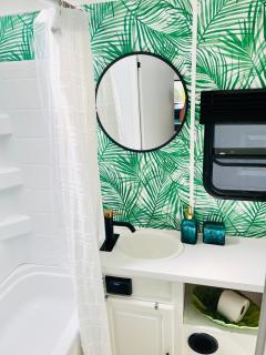 Good Vibes Hidden Oasis - 7