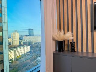 URBAN APARTMENTS Premium Global 18th floor No14, Free Garage, Self Chec-In, No deposit - 9