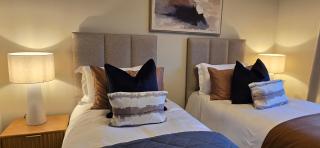 Riverside Gardens - 1