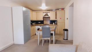 Cosy 2 bed 2 bath close to the station - 1