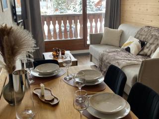 Appartement lumineux avec balcon, proche des pistes - 4 personnes - FR-1-832-6 - 3