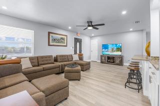 3br-3ba Oceanfront Paradise Upstairs Duplex - 4