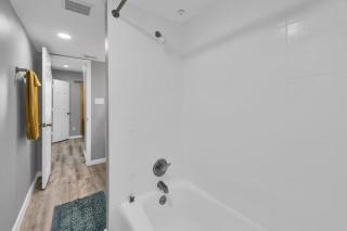 Easygoing 1BR Retreat near Dining and Fun Spots - 6